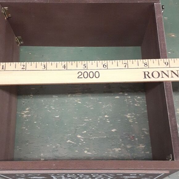 Mini tree collar to set your tree in to hide base - Picture 5 of 8